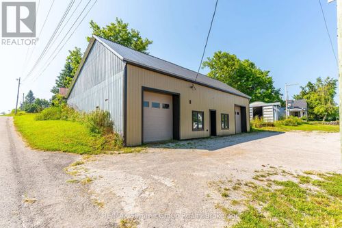 140 & 145 Wellington St, Feversham, ON, N0C1C0 | Card Image
