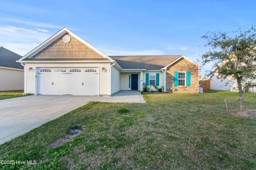 752 Radiant Dr, Jacksonville, NC, 28546-8425 | Card Image