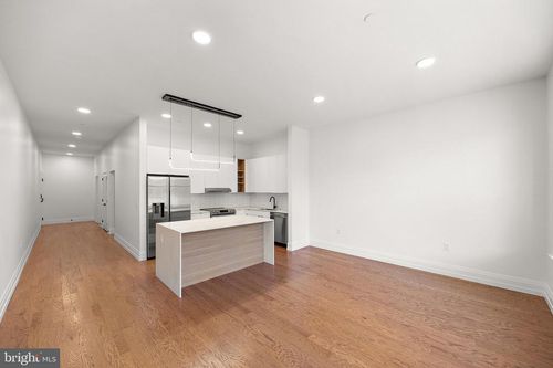 apt-209-801 N Market St, WILMINGTON, DE, 19801-3095 | Card Image