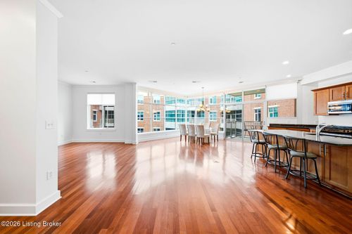 405-324 E Main St, Louisville, KY, 40202-1285 | Card Image