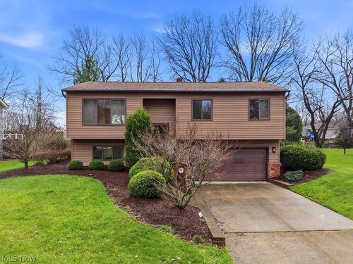9415 Lawnfield Drive, Twinsburg, OH, 44087 | Card Image