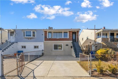 611 Beach 68th Street, Far Rockaway, NY, 11592 | Card Image