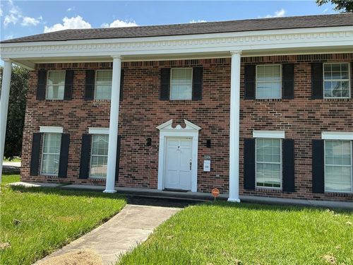 4043 Pin Oak Ave, New Orleans, LA, 70131-8449 | Card Image