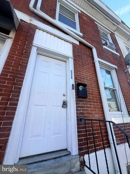 524 Norris St, NORRISTOWN, PA, 19401-4754 | Card Image