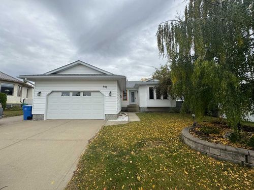 898 Birch Street, Beaverlodge, AB, T0H0C0 | Card Image