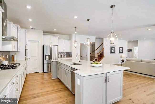 8942 Hubbard Way, House other with 4 bedrooms, 4 bathrooms and null parking in LORTON VA | Image 23