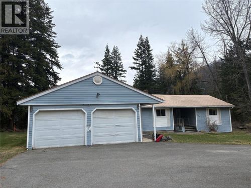 8764 Holding Rd, Chase, BC, V0E1M2 | Card Image