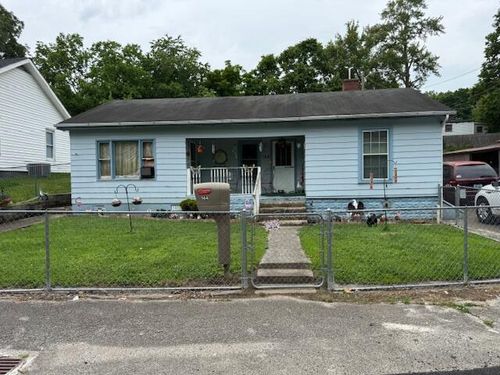144 N Plum St, Irvine, KY, 40336-1139 | Card Image