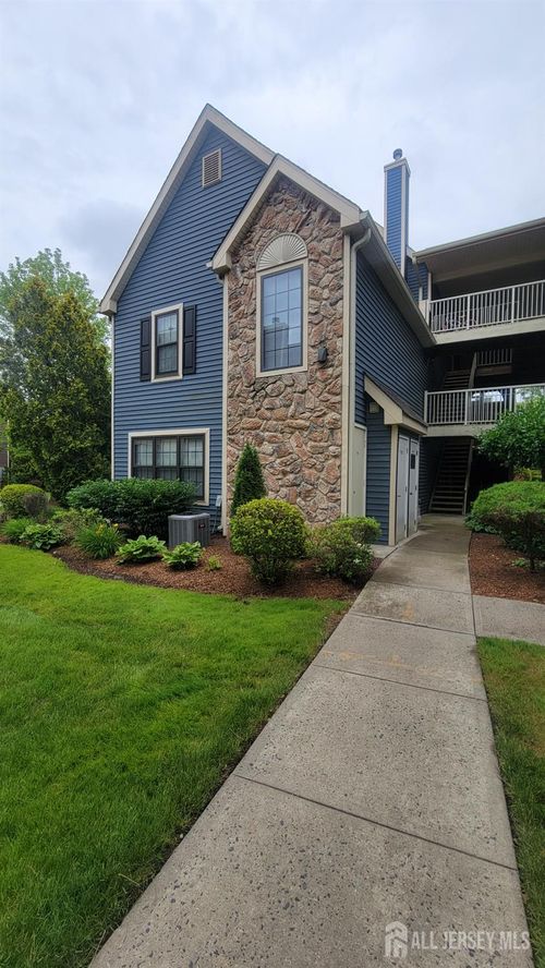 138 Longfield Ct, East Brunswick, NJ, 08816-1831 | Card Image