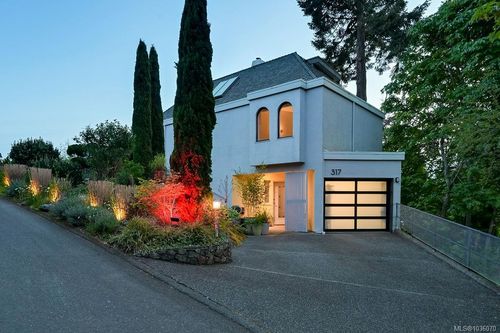 317 Bessborough Close, View Royal, BC, V9B3M3 | Card Image