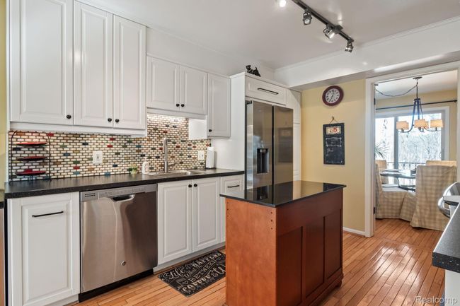 1339 Knollcrest Cir, Condo with 3 bedrooms, 3 bathrooms and null parking in Bloomfield Hills MI | Image 12