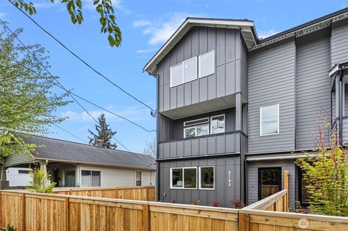 6743 Earl Ave Nw, Seattle, WA, 98117-5930 | Card Image