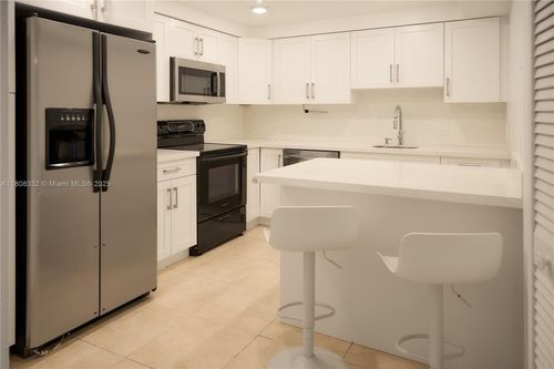 apt-308-16175 Golf Club Rd, Weston, FL, 33326-1652 | Card Image