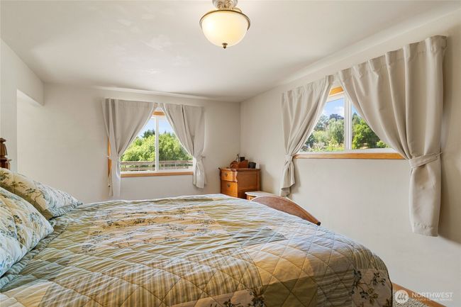 Primary Bed / Bathroom | Image 21