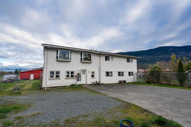4524 No. 3 Road, House other with 3 bedrooms, 3 bathrooms and 8 parking in Yarrow BC | Image 7
