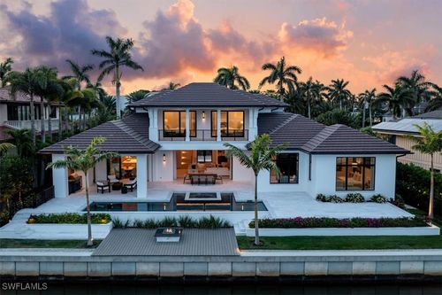 2231 Forrest Ln, NAPLES, FL, 34102-7620 | Card Image