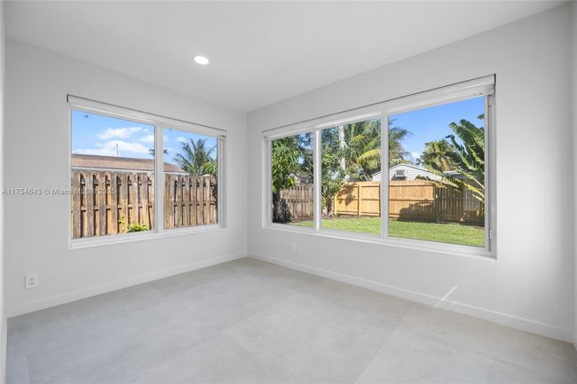 211 Sw 14 Th St, House other with 3 bedrooms, 2 bathrooms and null parking in Pompano Beach FL | Image 25