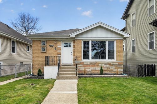 4430 N Mulligan Ave, Chicago, IL, 60630-3024 | Card Image