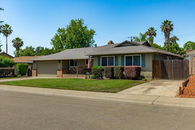 4939 Brookglen Way, House other with 3 bedrooms, 2 bathrooms and null parking in Carmichael CA | Image 49