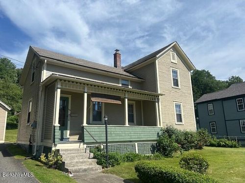 109 N Summer St, Adams, MA, 01220-1561 | Card Image