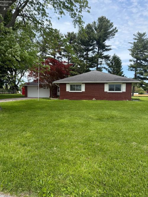 1970 Morrison Rd, Fremont, OH, 43420-4815 | Card Image