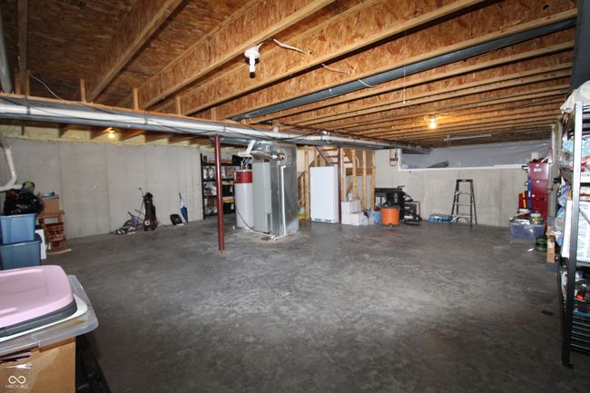 Great Storage Area or Ready for Finishing | Image 18