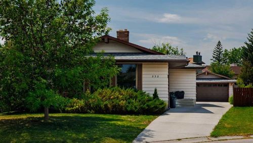 232 Deer Run Close Se, Calgary, AB, T2J5P6 | Card Image