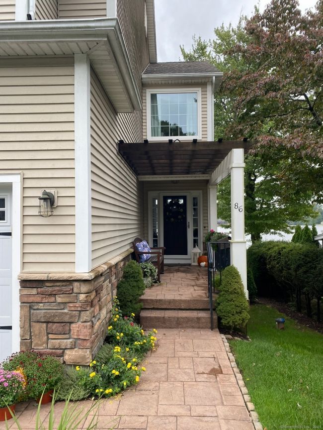86 Lake Shore Dr, House other with 3 bedrooms, 4 bathrooms and 4 parking in Middlefield CT | Image 4