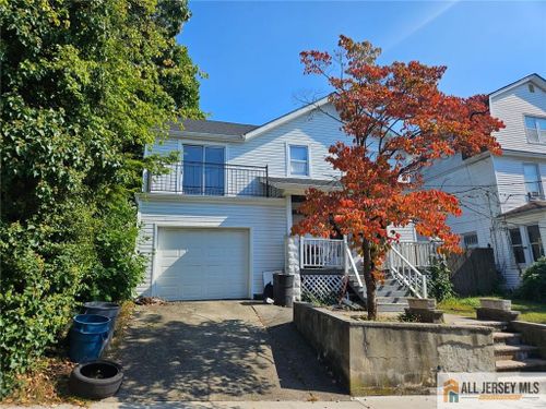 8 Alpine Avenue, Out Nj, NY, 10301 | Card Image