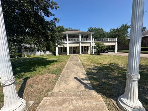 928 S Lindsay St, Gainesville, TX, 76240-5616 | Card Image
