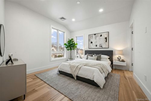 14 Hoover Ln, Bethpage, NY, 11714-4805 | Card Image