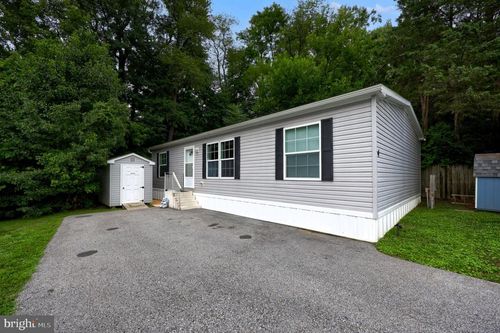 4 Brackbill Ct, QUARRYVILLE, PA, 17566-9111 | Card Image
