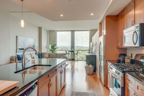 1606-900 20th Ave S, Nashville, TN, 37212-2250 | Card Image