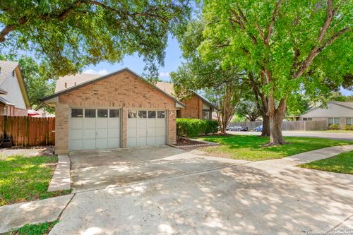 8016 Forest Ash, Live Oak, TX, 78233 | Card Image