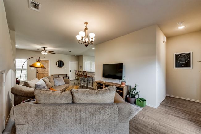906 Chaparral Trl, Home with 3 bedrooms, 3 bathrooms and null parking in Midlothian TX | Image 9
