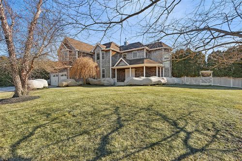 1 Seasons Ln, Southampton, NY, 11968-3991 | Card Image