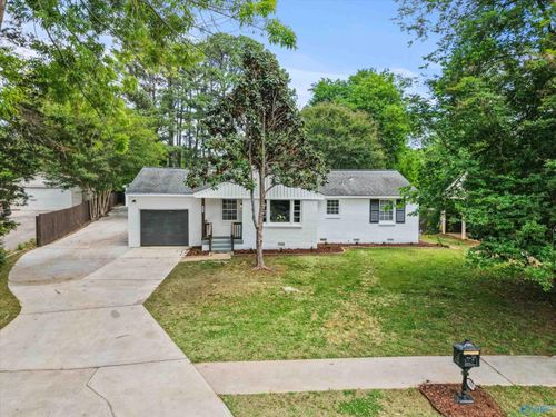 318 Graycroft Dr Sw, Huntsville, AL, 35802-1747 | Card Image