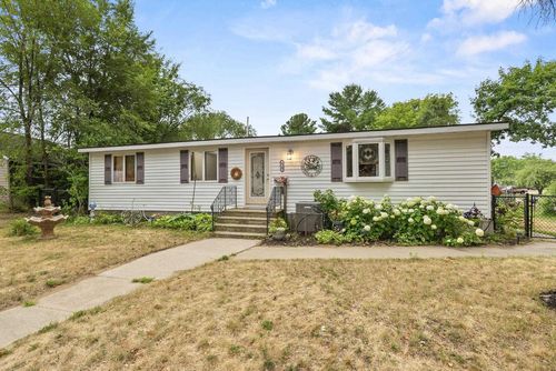 815 Elizabeth Avenue, Marinette, WI, 54143 | Card Image