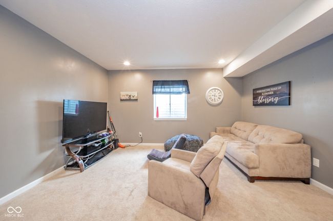 403 N Crystal Dr, House other with 7 bedrooms, 4 bathrooms and null parking in Fortville IN | Image 39