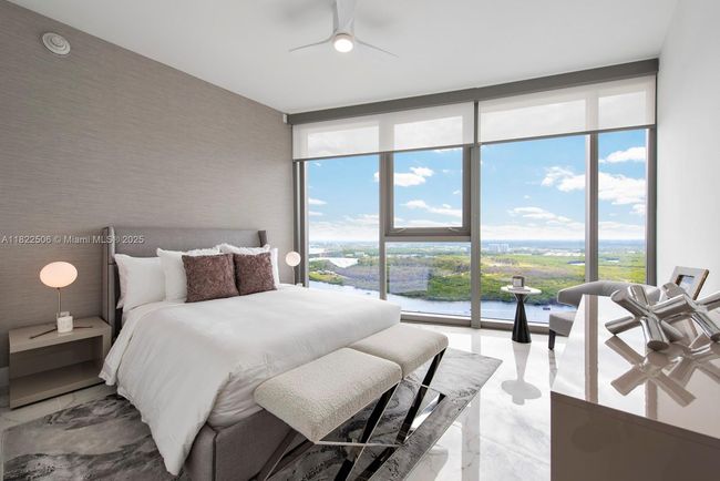 UNIT-4601 - 15701 Collins Ave, Condo with 3 bedrooms, 5 bathrooms and null parking in Sunny Isles Beach FL | Image 15