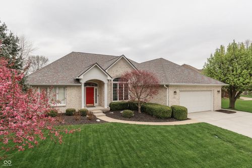 3978 Brockton Manor South Dr, Greenwood, IN, 46143-8411 | Card Image