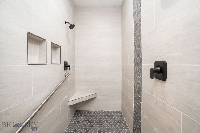 Primary Suite Bathroom- Main Level | Image 19