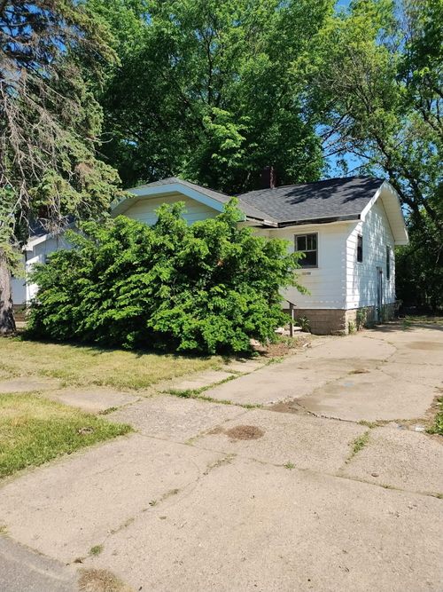 2110 Wolcott St, Flint, MI, 48504-3458 | Card Image