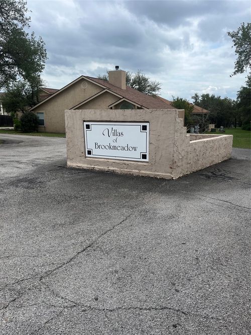 16 Villa Mdw, Wimberley, TX, 78676-2600 | Card Image