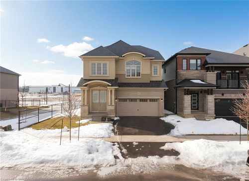 90 Hitchman St, Paris, ON, N3L0M1 | Card Image