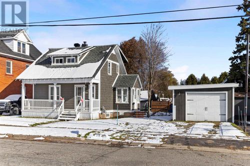 324 5th Ave, Sault Ste Marie, ON, P6C4L5 | Card Image
