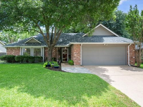 4507 Grey Dawn Dr, Arlington, TX, 76017-1236 | Card Image