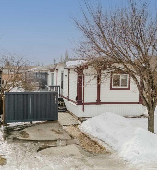 9015 88 Ave, Grande Prairie, AB, T8X1V5 | Card Image