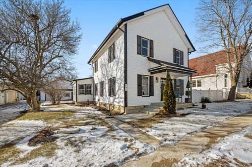 149 N May St, Hinckley, IL, 60520-9402 | Card Image