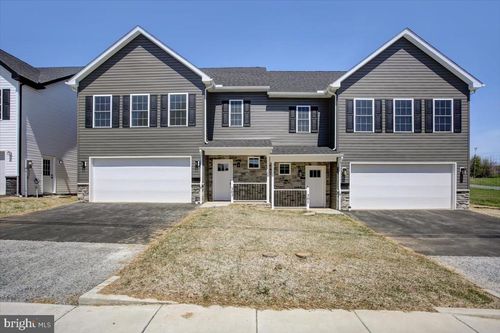 303 Grandview Ave, WAYNESBORO, PA, 17268-1109 | Card Image